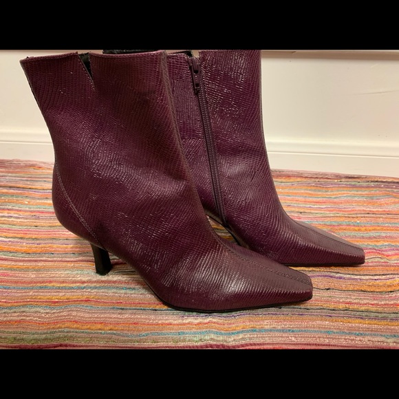 Gianni Bini Purple / Amethyst Leather Ankle Boots - Picture 4 of 4